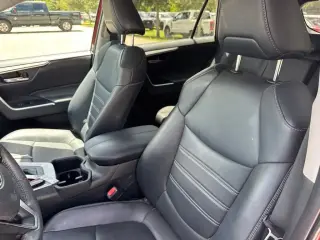 Toyota RAV4 2023 XLE Premium 4dr SUV