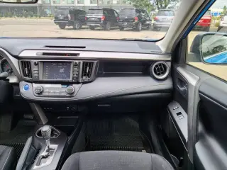 Toyota RAV4 Hybrid 2016