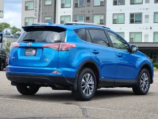 Toyota RAV4 Hybrid 2016