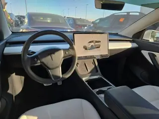 Tesla Model Y 2022 AWD Performance 4dr Crossover