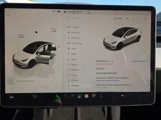 Tesla Model Y 2022 AWD Performance 4dr Crossover