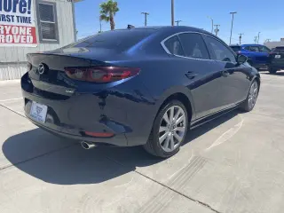 Mazda MX-3 Sedán 2019