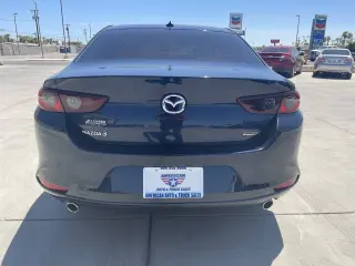 Mazda MX-3 Sedán 2019