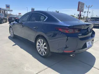Mazda MX-3 Sedán 2019