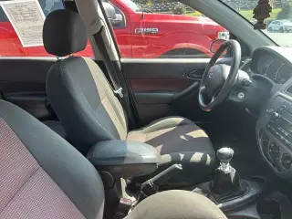 Ford Focus 2006 ZX4 ST 4dr Sedán