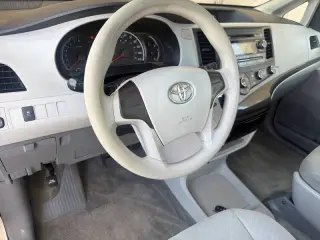 Toyota Sienna 2014