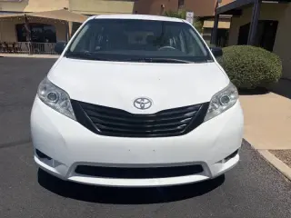 Toyota Sienna 2014