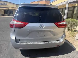 Toyota Sienna 2018