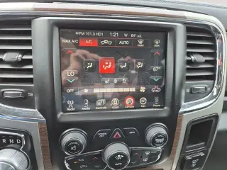 Ram 1500 2015 4x4 Laramie 4dr Crew Cab 6.3 ft. SB Pickup