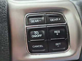 Ram 1500 2015 4x4 Laramie 4dr Crew Cab 6.3 ft. SB Pickup