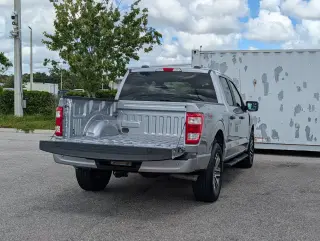 Ford F-150 2022 4x2 XL 4dr SuperCrew 5.5 ft. SB