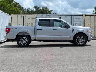 Ford F-150 2022 4x2 XL 4dr SuperCrew 5.5 ft. SB
