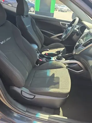 Hyundai VELOSTER 2013