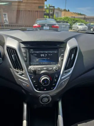 Hyundai VELOSTER 2013
