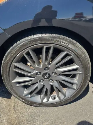 Hyundai VELOSTER 2013
