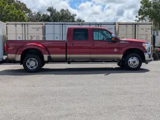 Ford F-350 Super Duty 2014 4x4 Lariat 4dr Crew Cab 8 ft. LB DRW Pickup