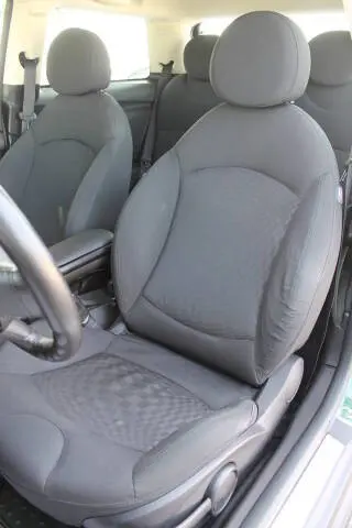 MINI Cooper 2011