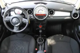 MINI Cooper 2011