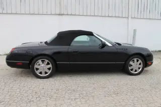 Ford Thunderbird 2002