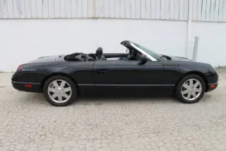 Ford Thunderbird 2002
