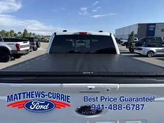 Ford F-150 2022 4x4 Lariat 4 puertas SuperCrew perilla de 5,5 pies