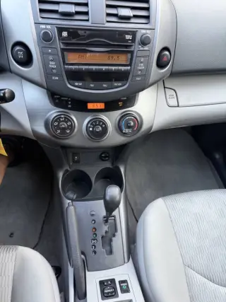 Toyota RAV4 2010