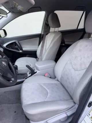 Toyota RAV4 2010