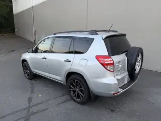 Toyota RAV4 2010