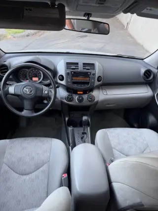 Toyota RAV4 2010