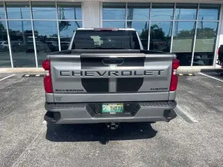 Chevrolet Silverado 1500 2024 4x4 Custom 4dr Crew Cab 5.8 pies SB