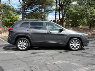 Jeep Cherokee 2016
