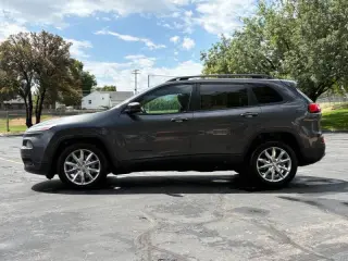 Jeep Cherokee 2016
