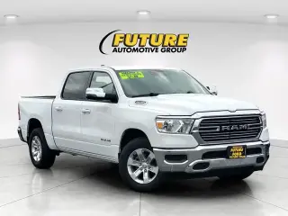Ram 1500 2024 4x2 Laramie 4p Cubierta de Tripulación 5.6 ft. Caja Extendida Camioneta