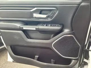 Ram 1500 2024 4x2 Laramie 4p Cubierta de Tripulación 5.6 ft. Caja Extendida Camioneta