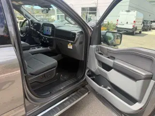 Ford F-150 2024 4x2 XLT 4p SuperCrew 5.5 ft. CB