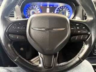 2017 Chrysler 300