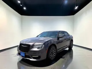 2017 Chrysler 300