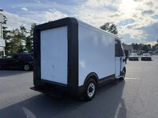 2025 Chevrolet BrightDrop 400