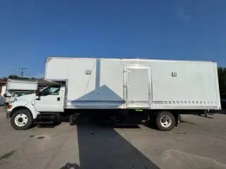 2011 Ford F-750 Super Duty