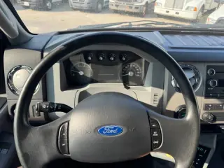 2011 Ford F-750 Super Duty