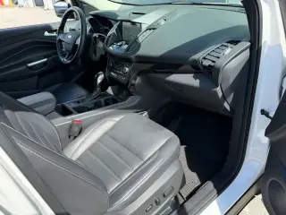 Ford Escape 2018 Titanium 4 SUV