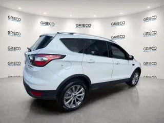 Ford Escape 2018 Titanium 4 SUV
