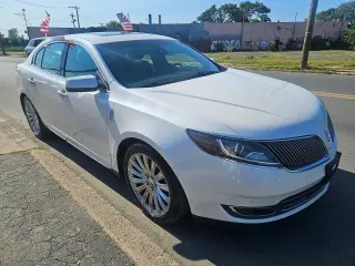 Lincoln MKS 2015
