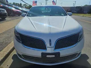 Lincoln MKS 2015