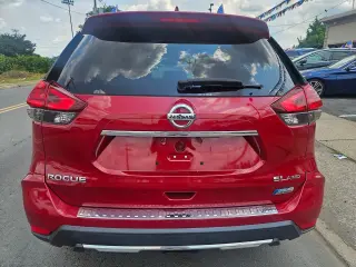 2017 Nissan Rogue Hybrid