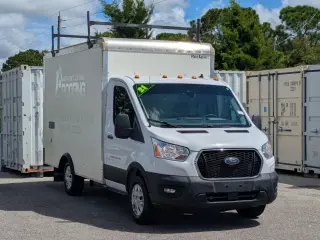 Ford Transit 2021 350 2 puertas 138 pulgadas de distancia entre ejes SRW Chasis Cutaway