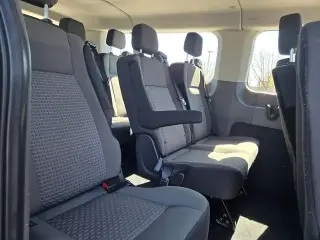 Ford Transit 2024 350 XL 3dr LWB Techo Bajo Furgón Pasajeros
