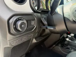 Jeep Wrangler 2025 4x4 Sport 4dr SUV