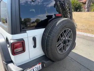 Jeep Wrangler 2025 4x4 Sport 4dr SUV