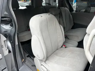 2011 Toyota Sienna LE 8-Pas V6